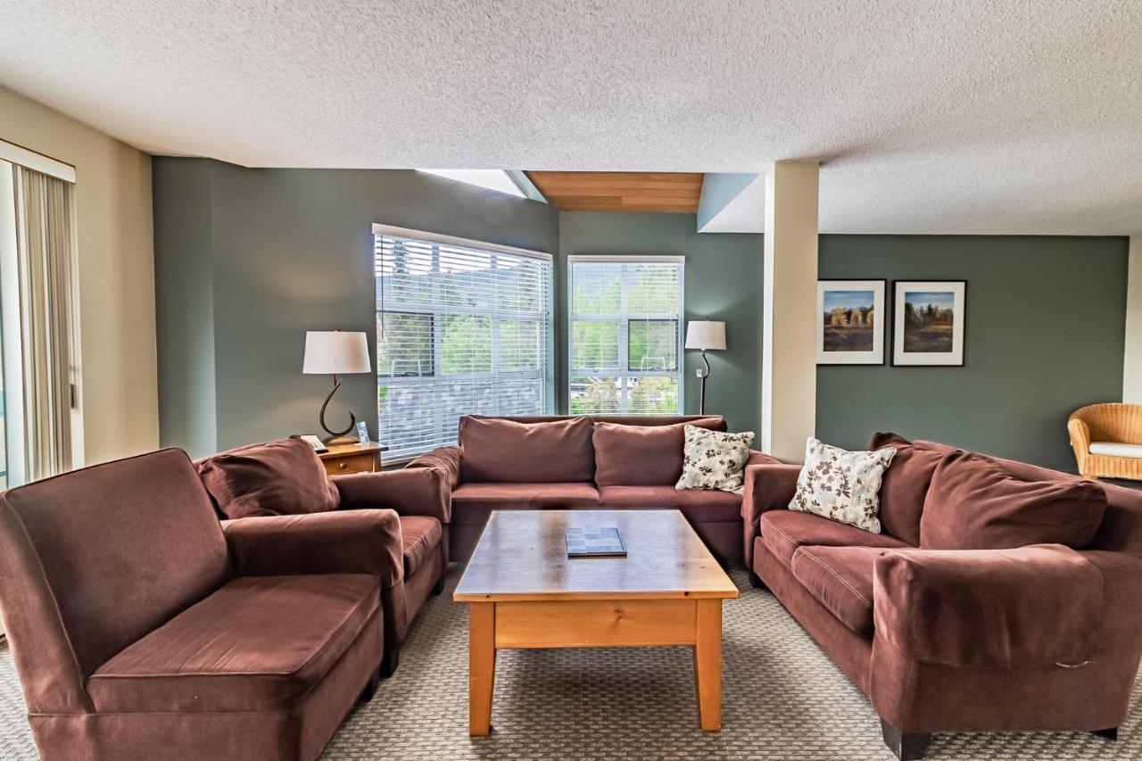 Snowbird Townhouses By Elevate Vacations Whistler Zewnętrze zdjęcie
