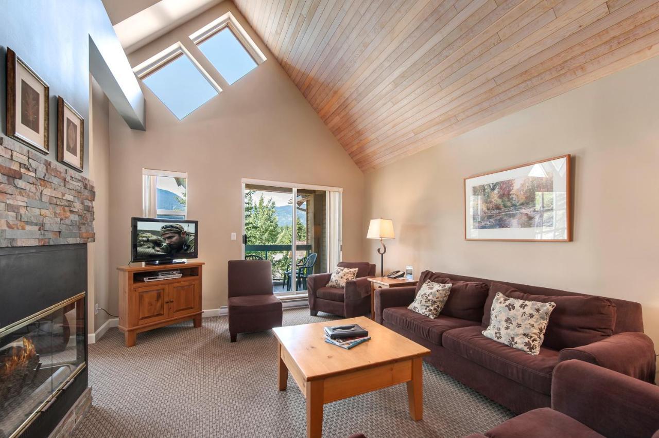 Snowbird Townhouses By Elevate Vacations Whistler Zewnętrze zdjęcie