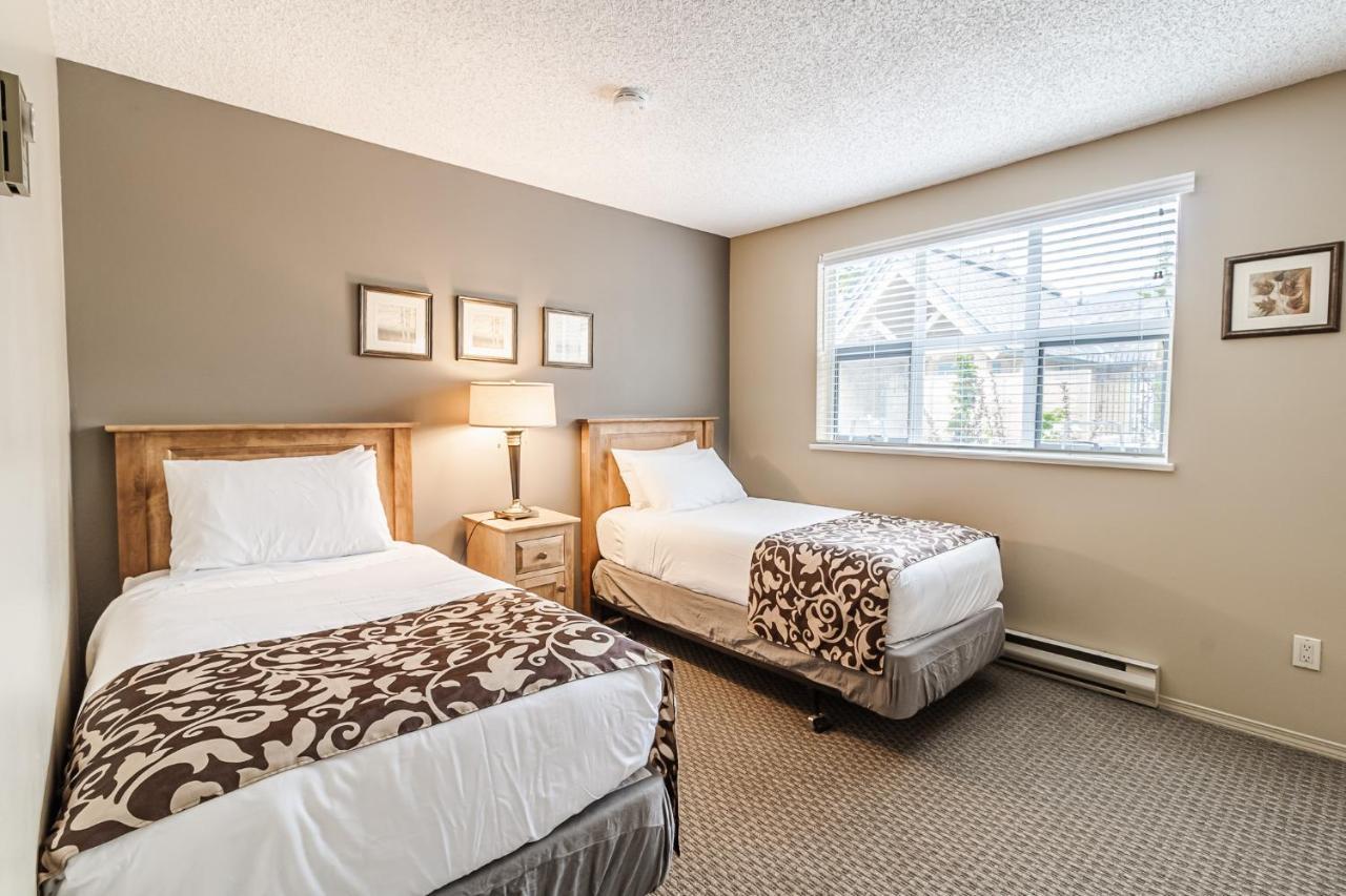 Snowbird Townhouses By Elevate Vacations Whistler Zewnętrze zdjęcie