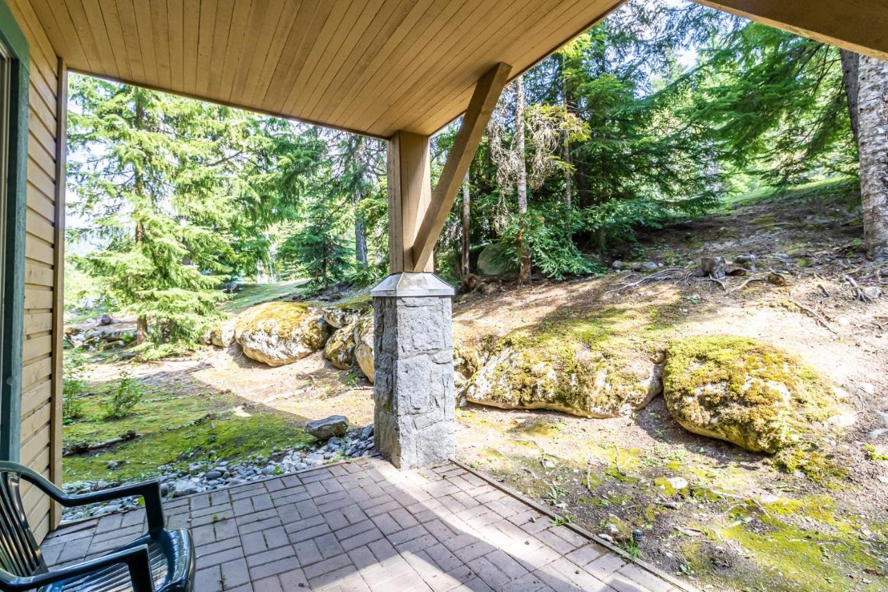 Snowbird Townhouses By Elevate Vacations Whistler Zewnętrze zdjęcie