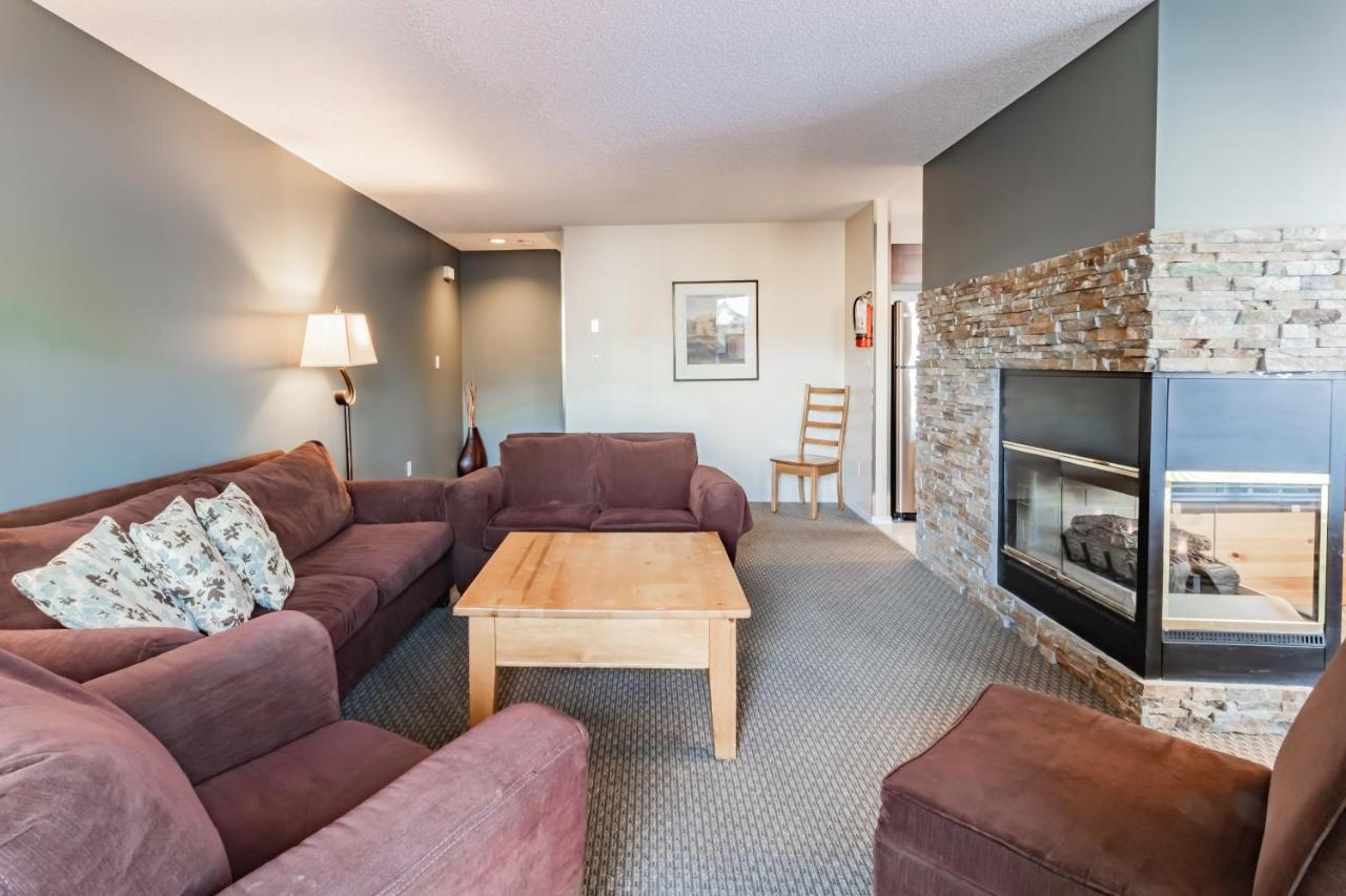 Snowbird Townhouses By Elevate Vacations Whistler Zewnętrze zdjęcie